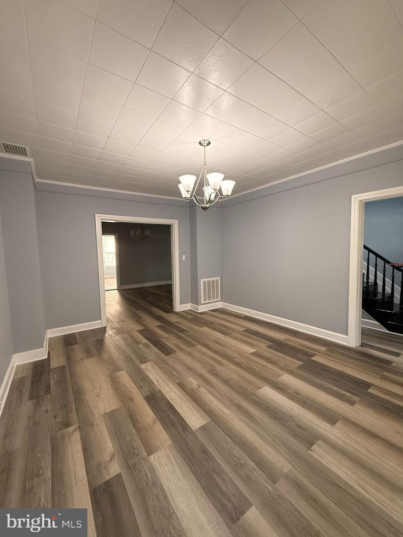 34 Elizabeth St Property Photo 9