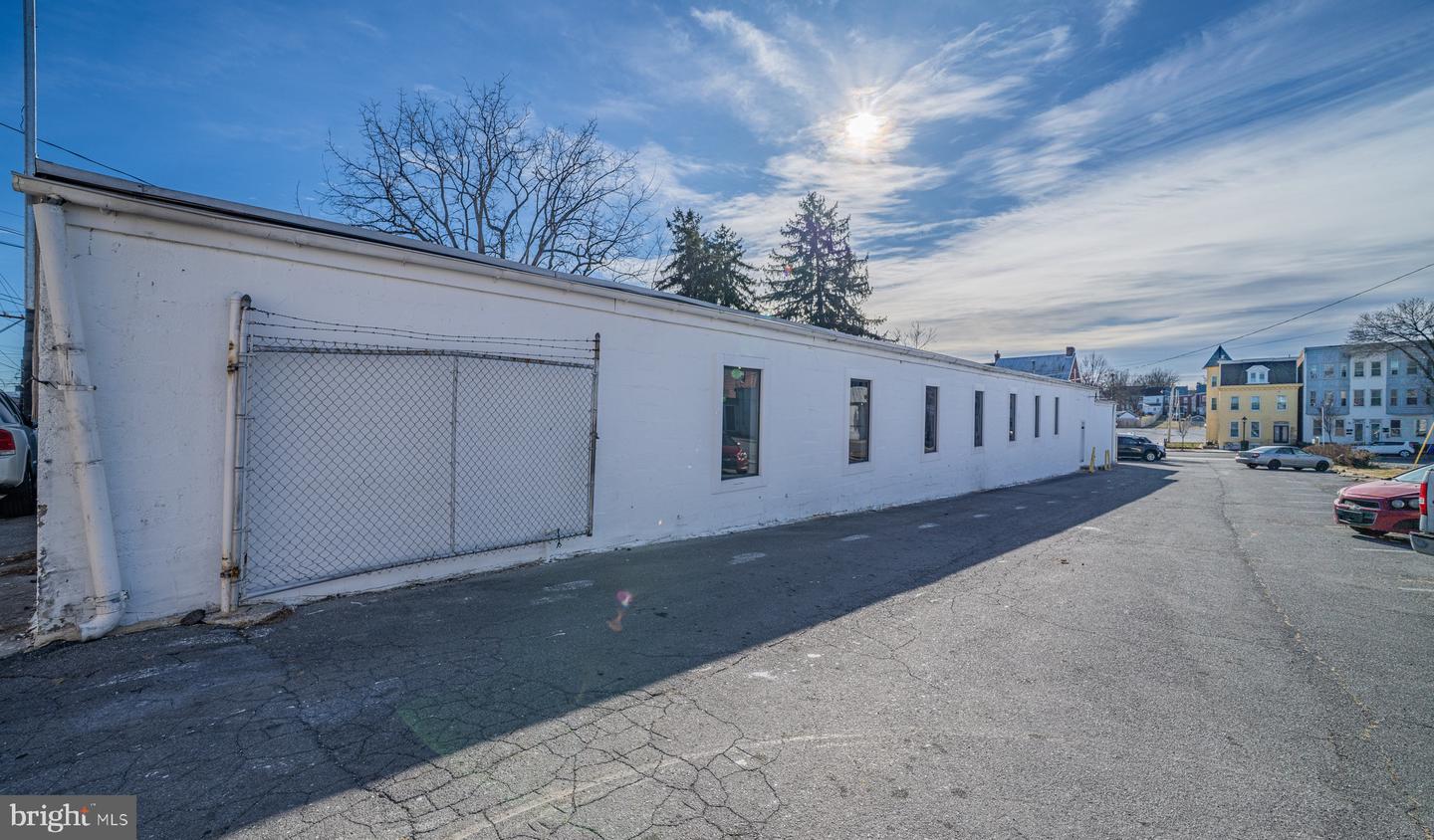 132 E Washington St Property Photo 21