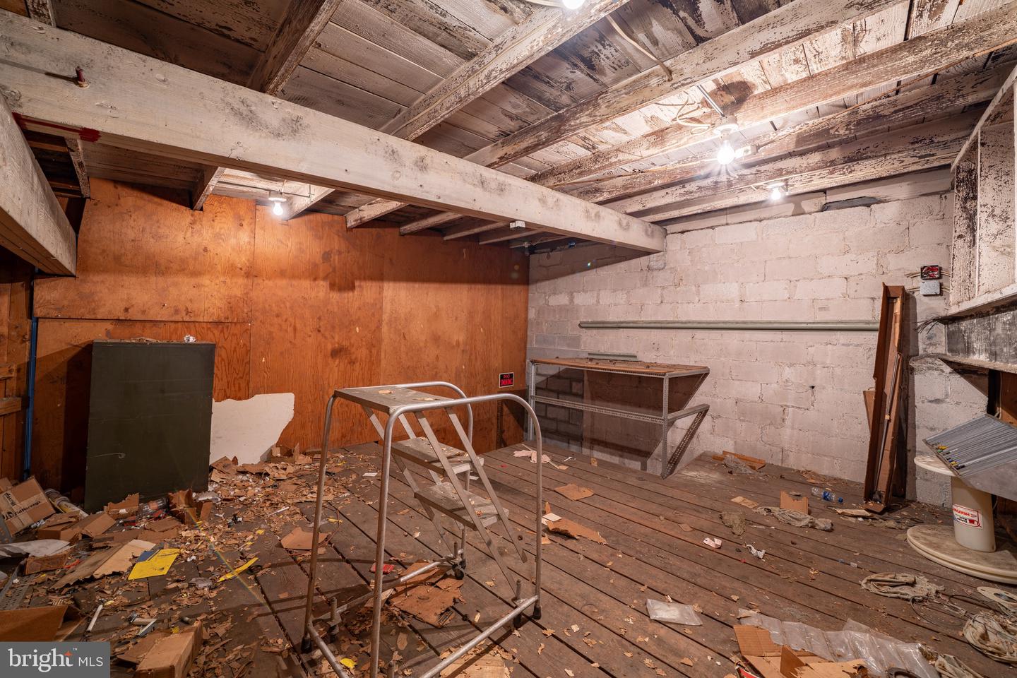 132 E Washington St Property Photo 51