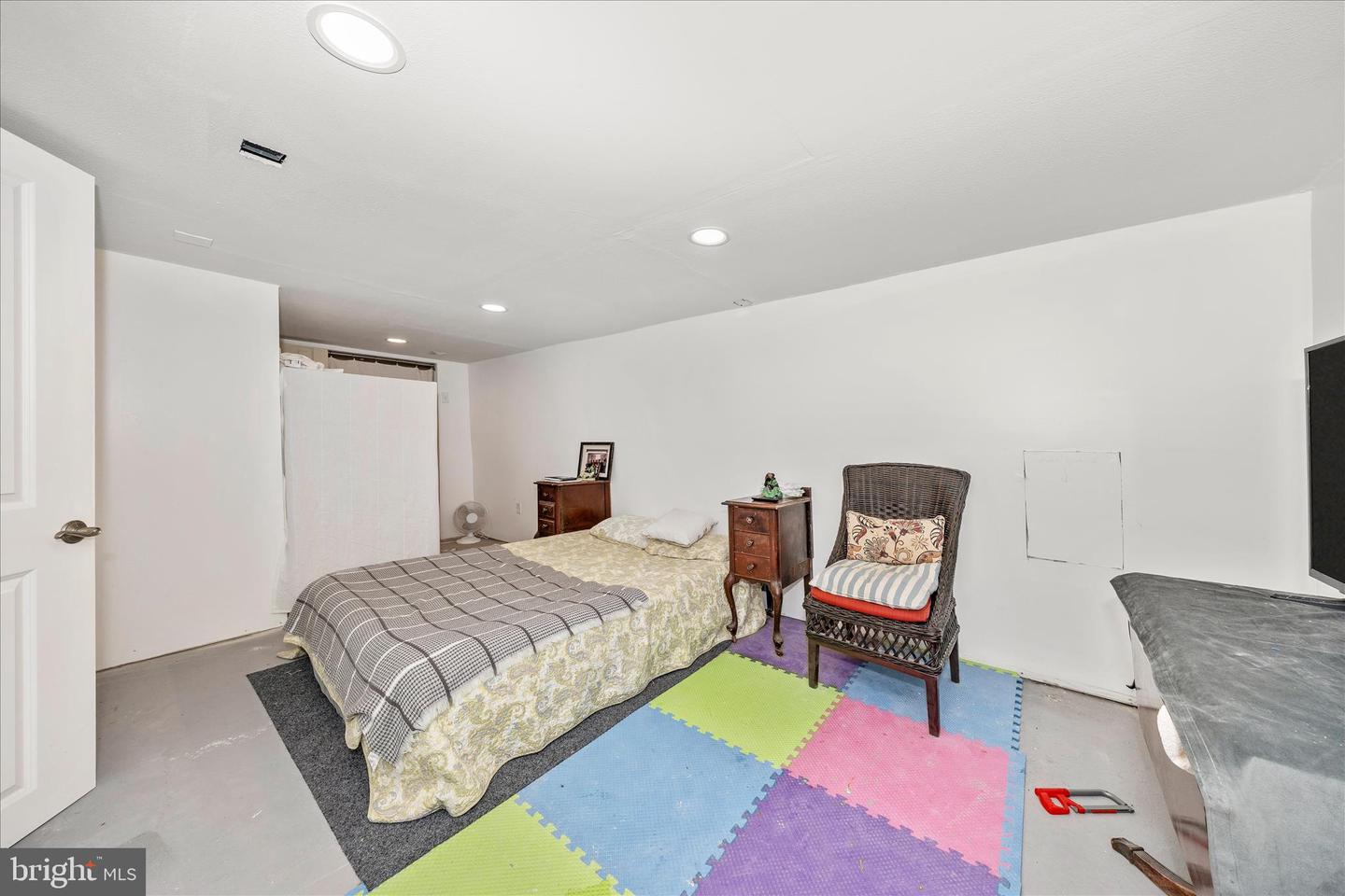 54 Winter St Property Photo 28