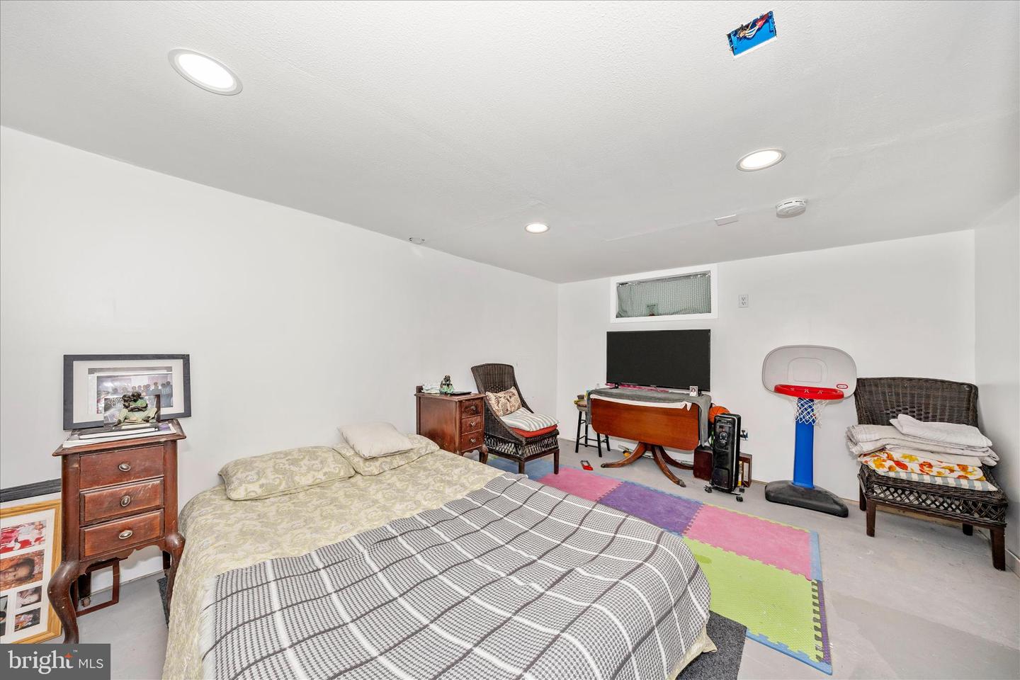 54 Winter St Property Photo 29
