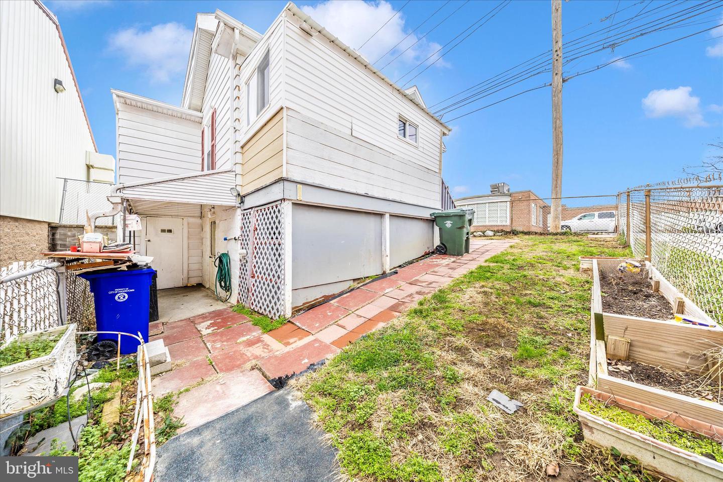 54 Winter St Property Photo 48
