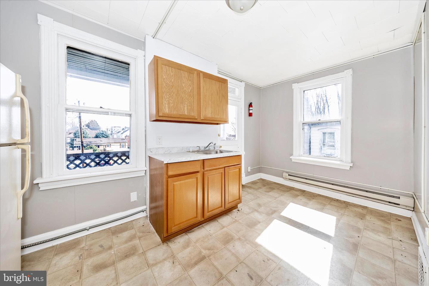 422-422 1/2 Mcdowell Ave Property Photo 29