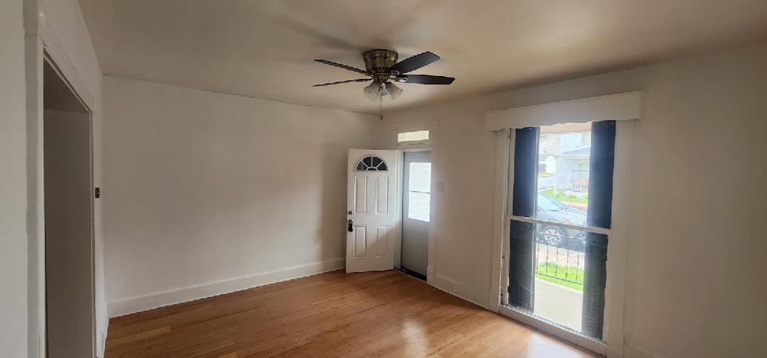 33 Westside Ave Property Photo 4