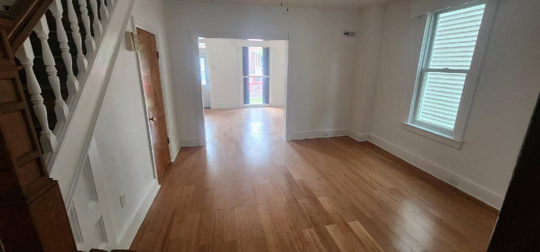 33 Westside Ave Property Photo 7