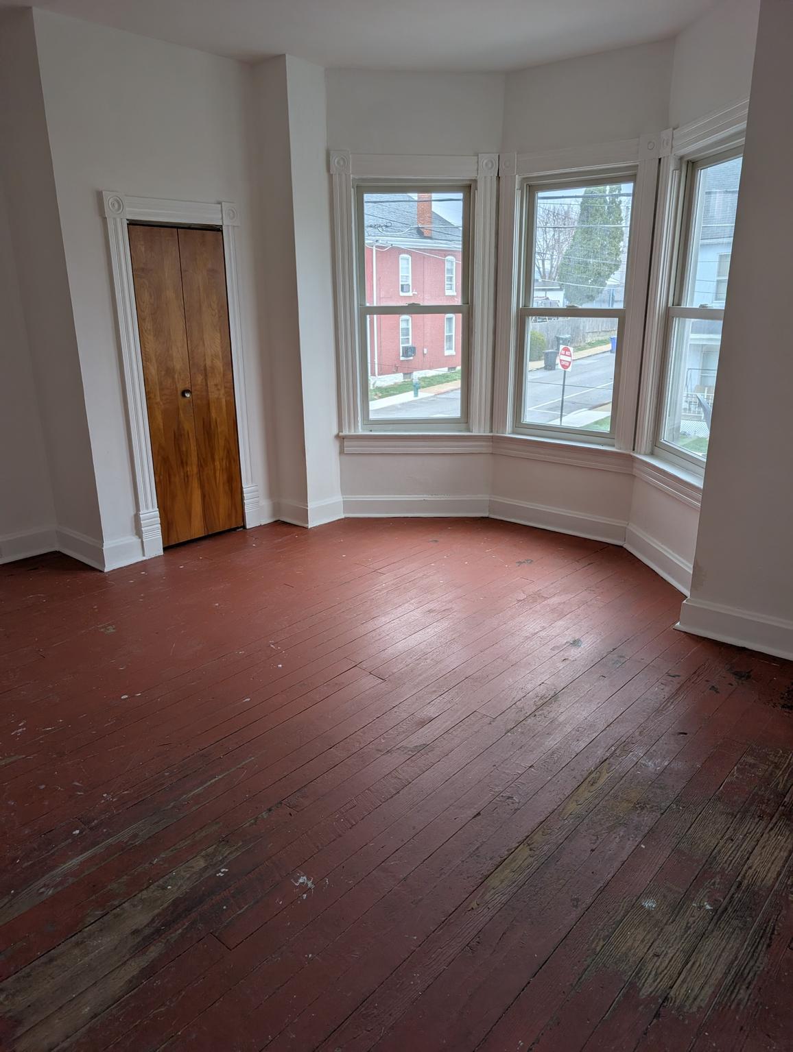 33 Westside Ave Property Photo 9