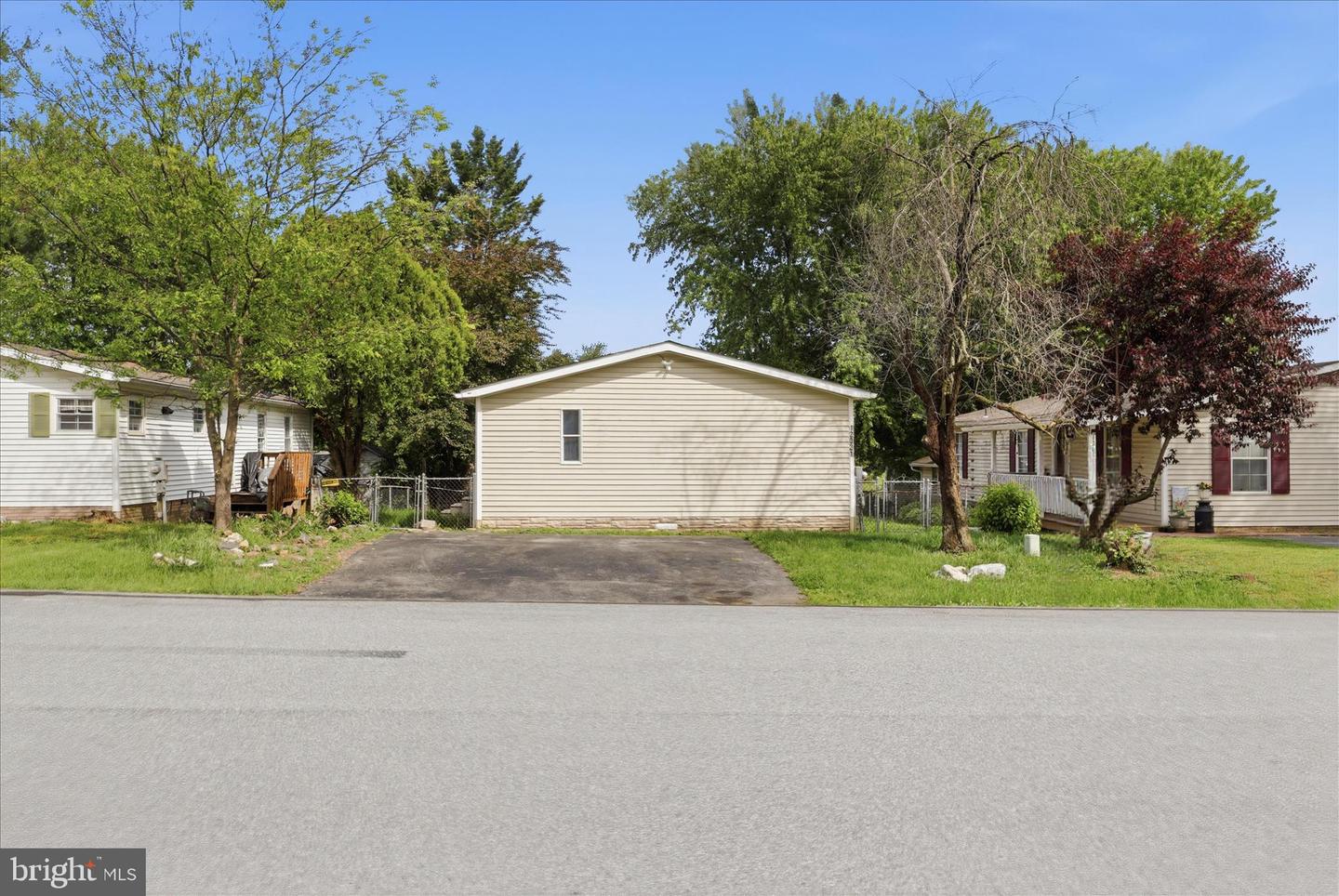 12021 Heather Dr Property Photo 6