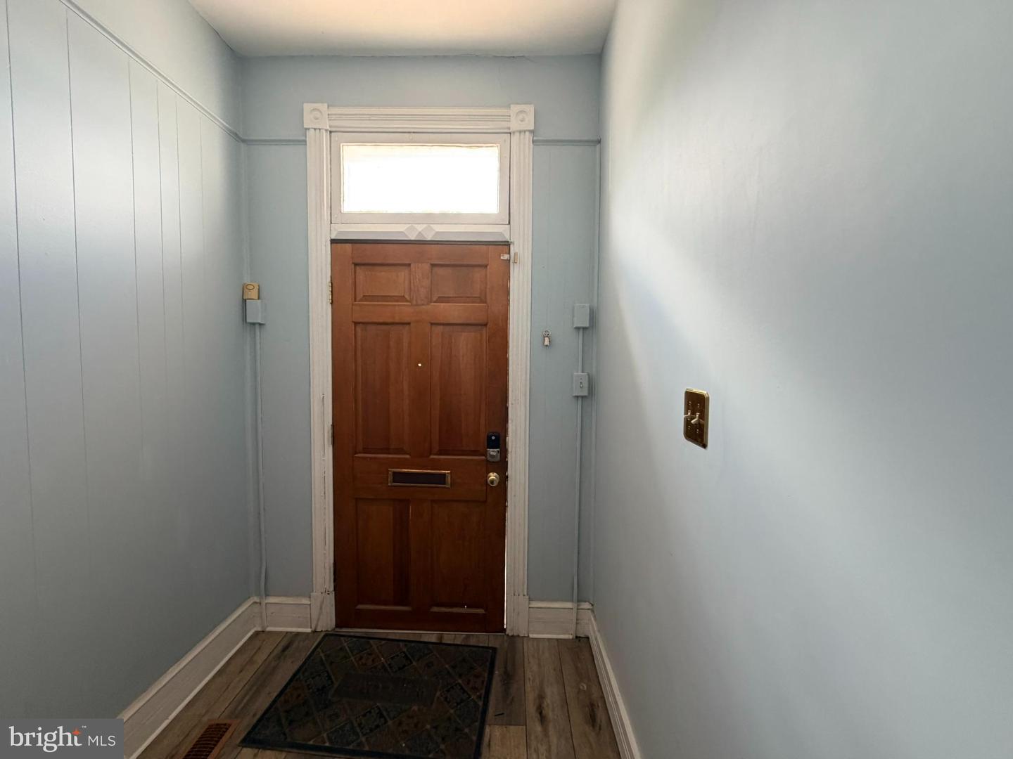 228 E Washington St Property Photo 18