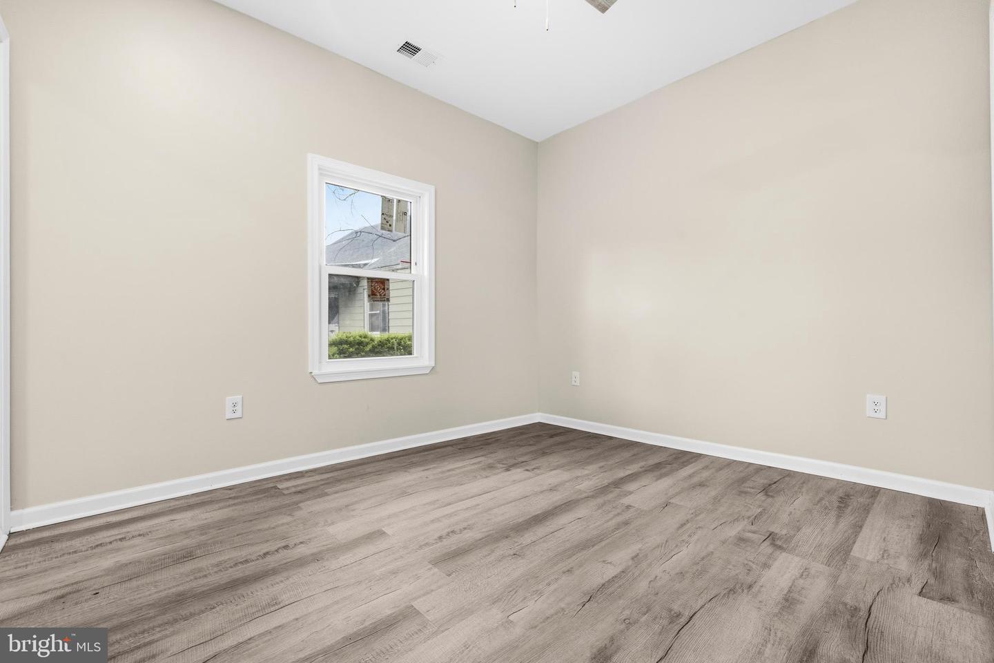 11901 Sun Valley Dr Property Photo 13