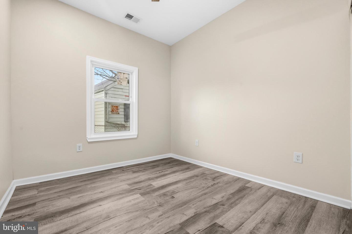 11901 Sun Valley Dr Property Photo 18