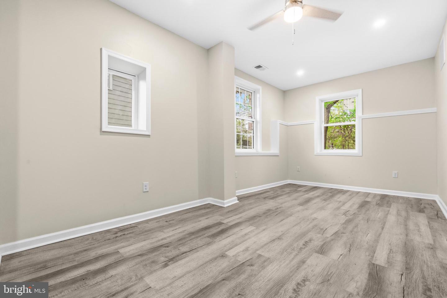 11901 Sun Valley Dr Property Photo 22