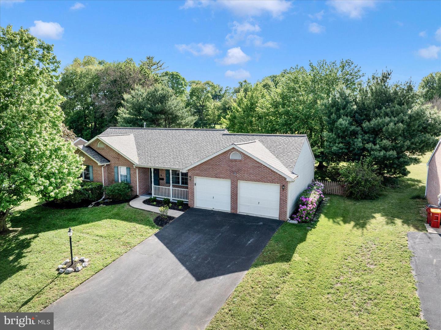 228 Montclair Ct Property Photo 1