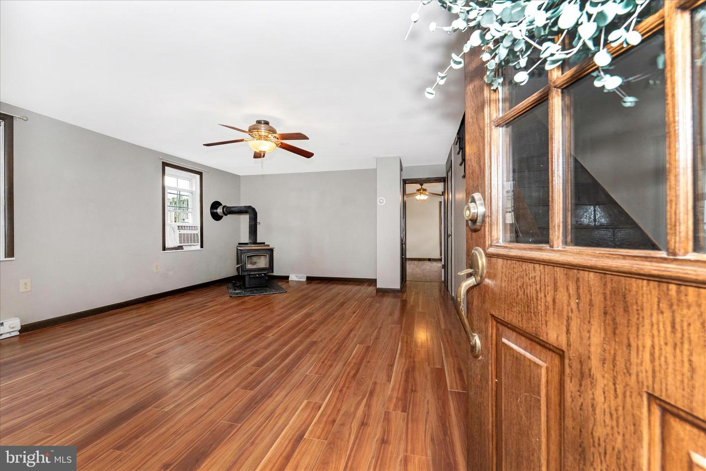 21321 Leiter St Property Photo 5