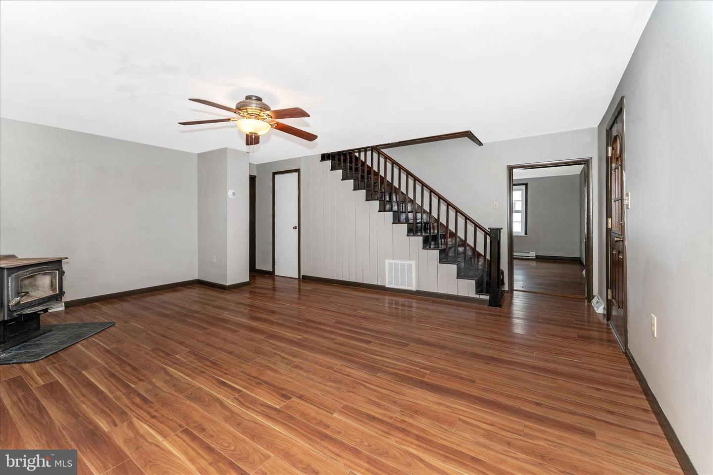 21321 Leiter St Property Photo 9