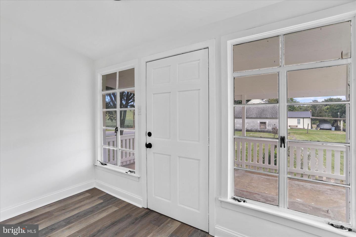 15225 Fairview Rd Property Photo 20