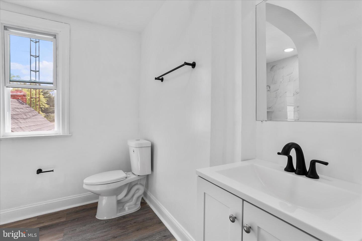 15225 Fairview Rd Property Photo 25