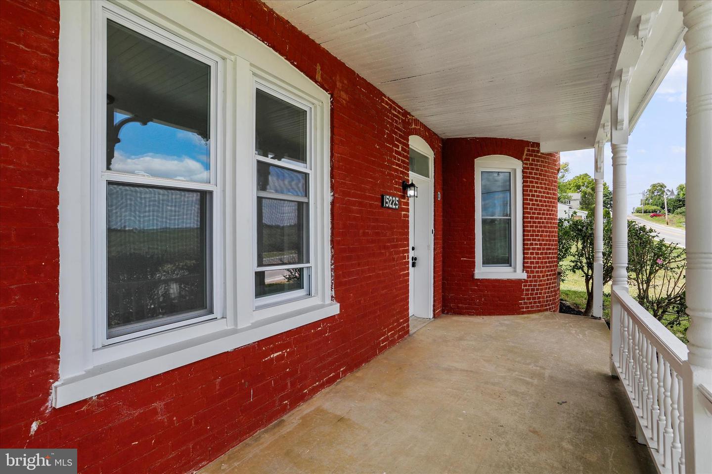 15225 Fairview Rd Property Photo 32
