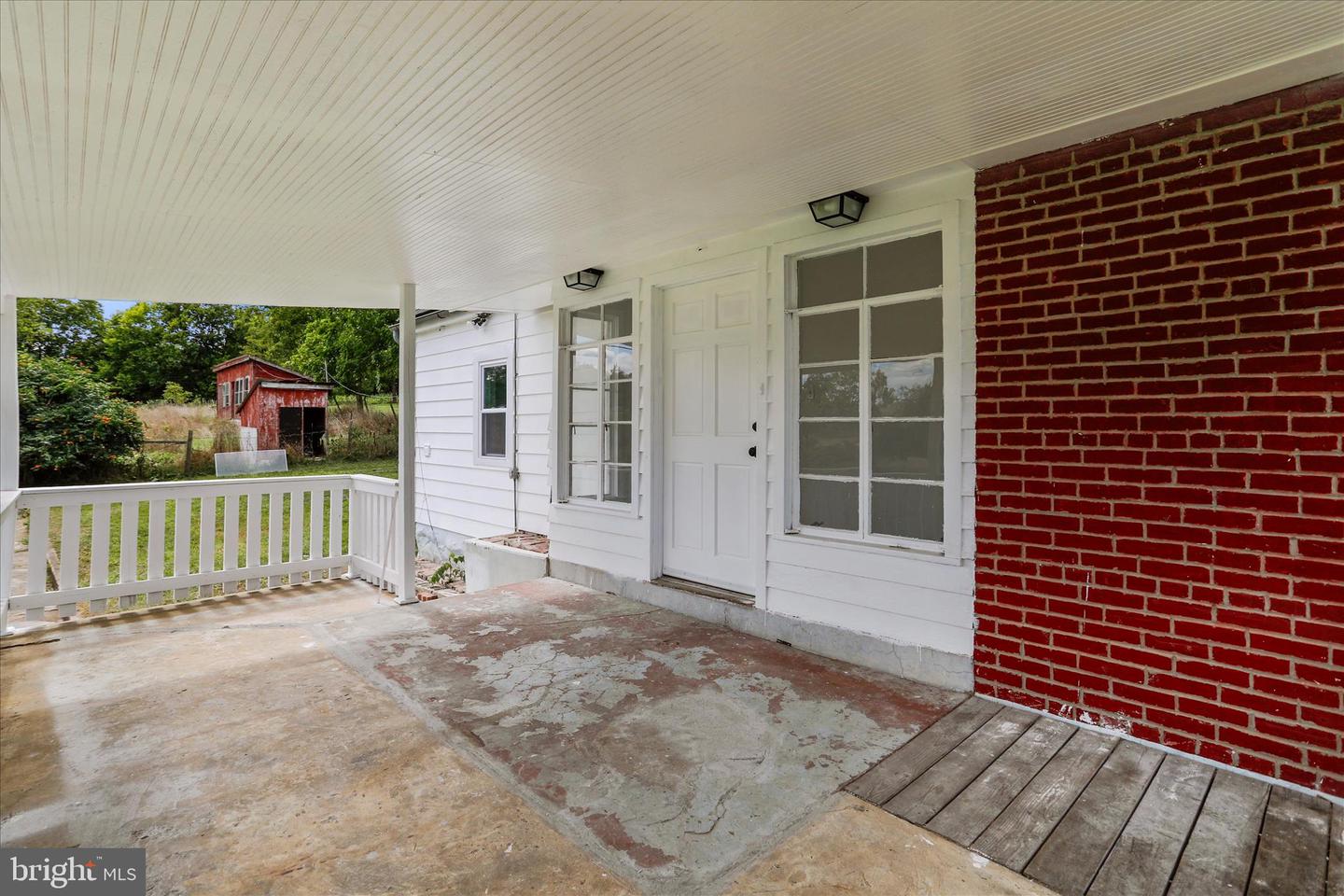 15225 Fairview Rd Property Photo 34