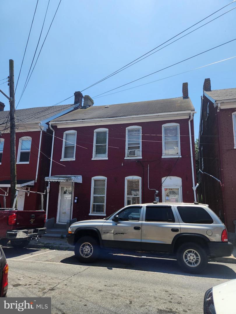 625 GEORGE ST Property Photo 1