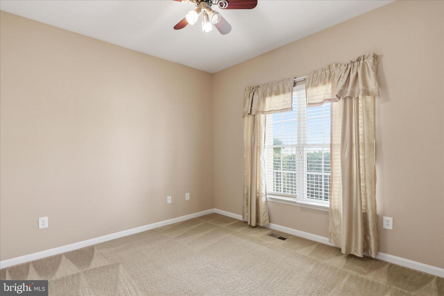 17907 Constitution Cir Property Photo 8
