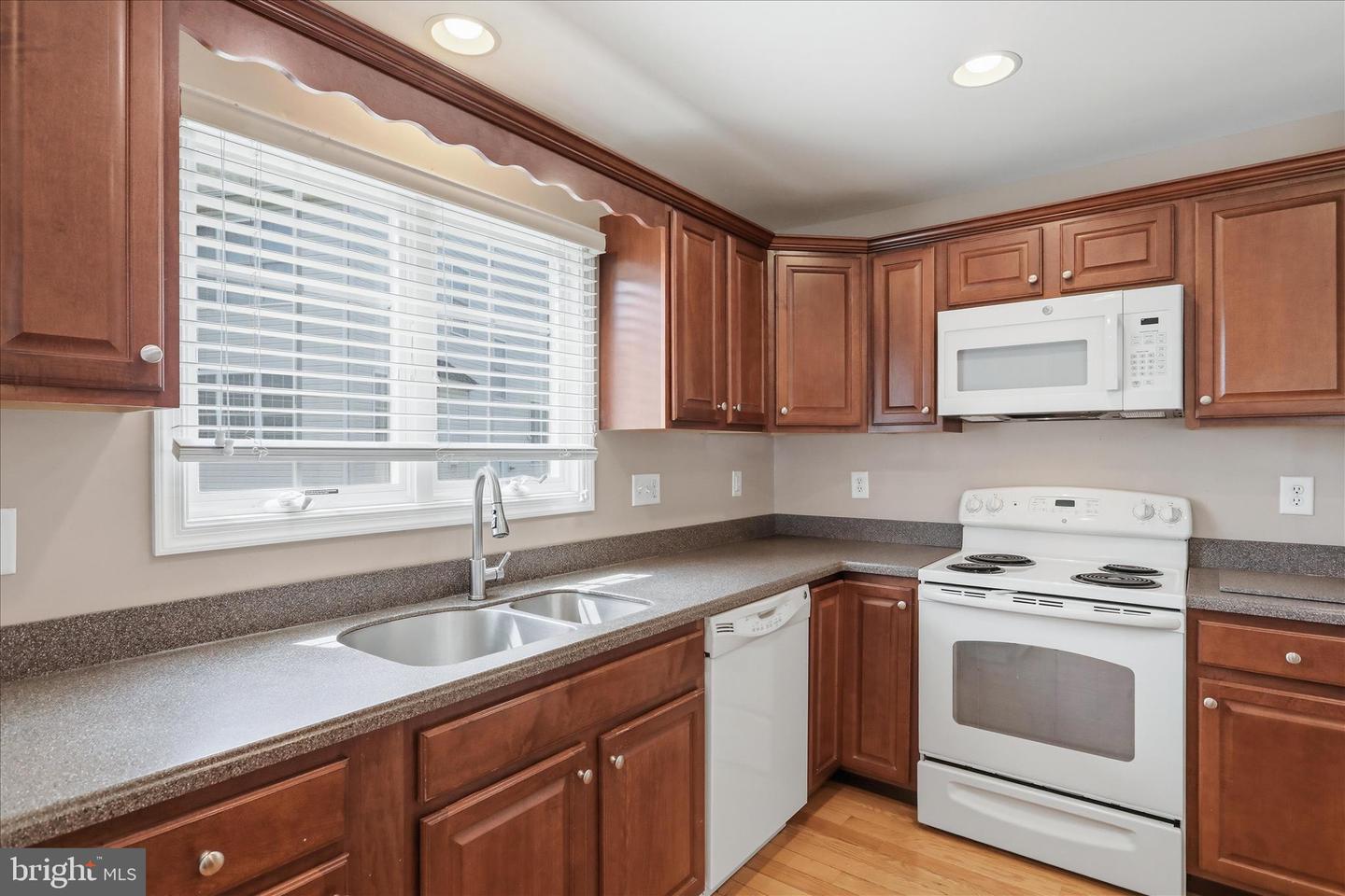 17907 Constitution Cir Property Photo 18