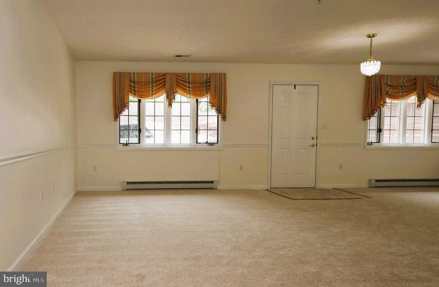1025 Matthew Ct Property Photo 4