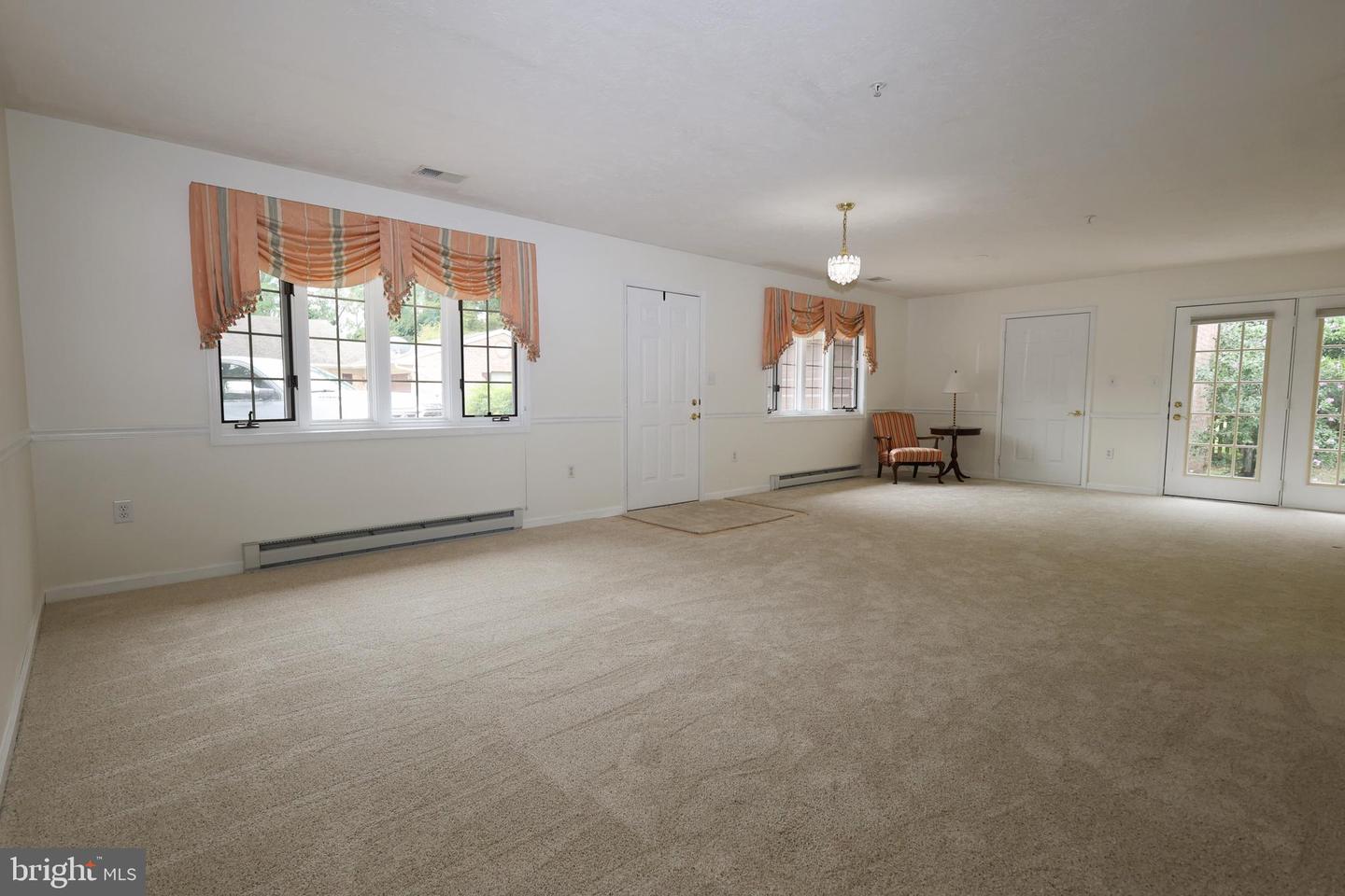 1025 Matthew Ct Property Photo 5