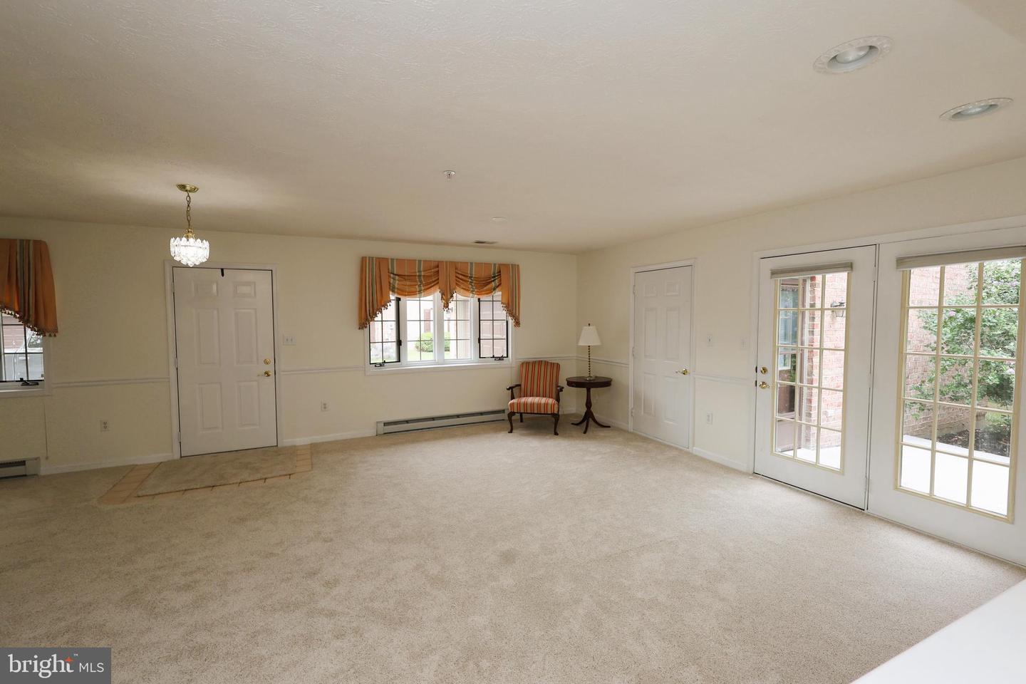 1025 Matthew Ct Property Photo 6