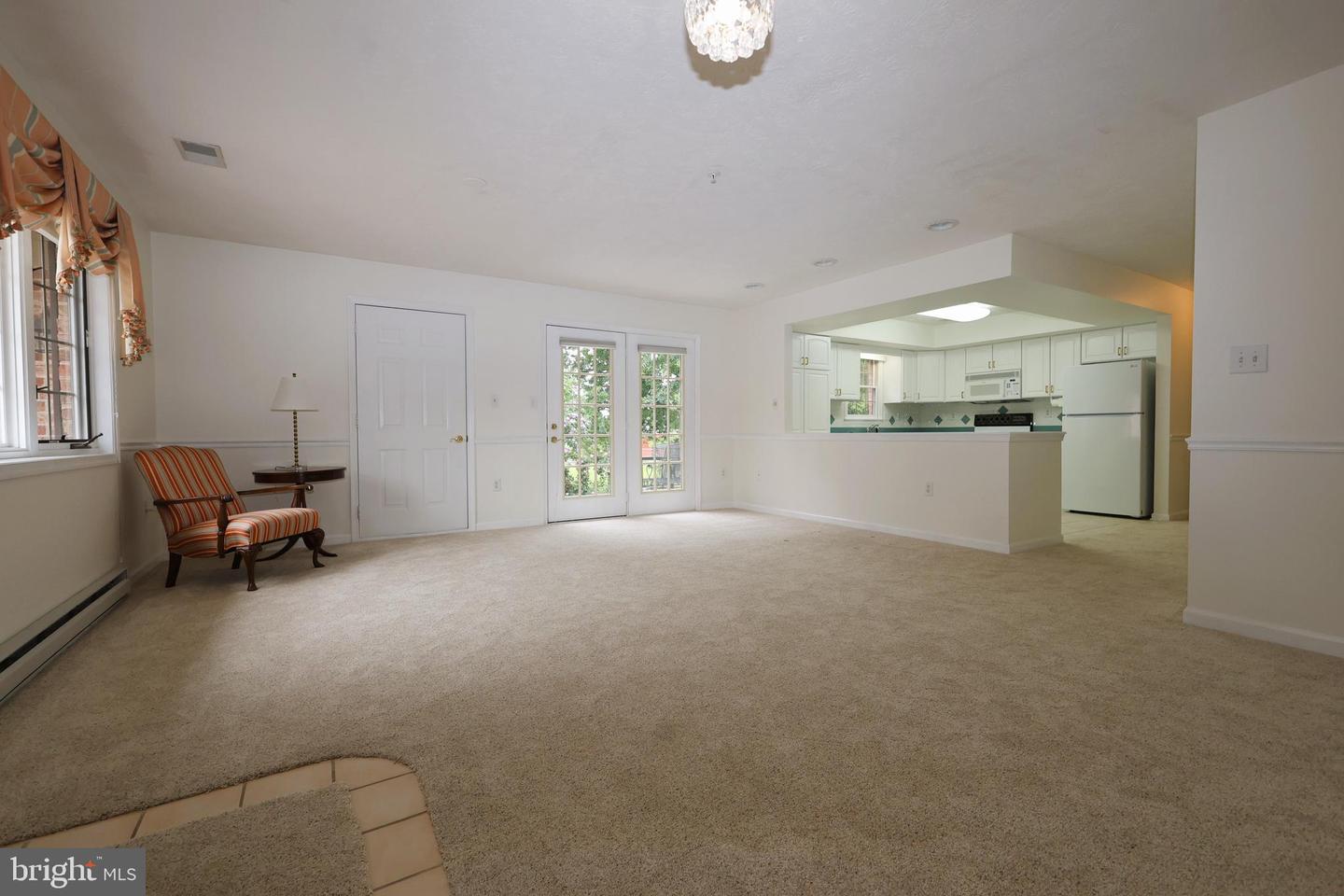1025 Matthew Ct Property Photo 9