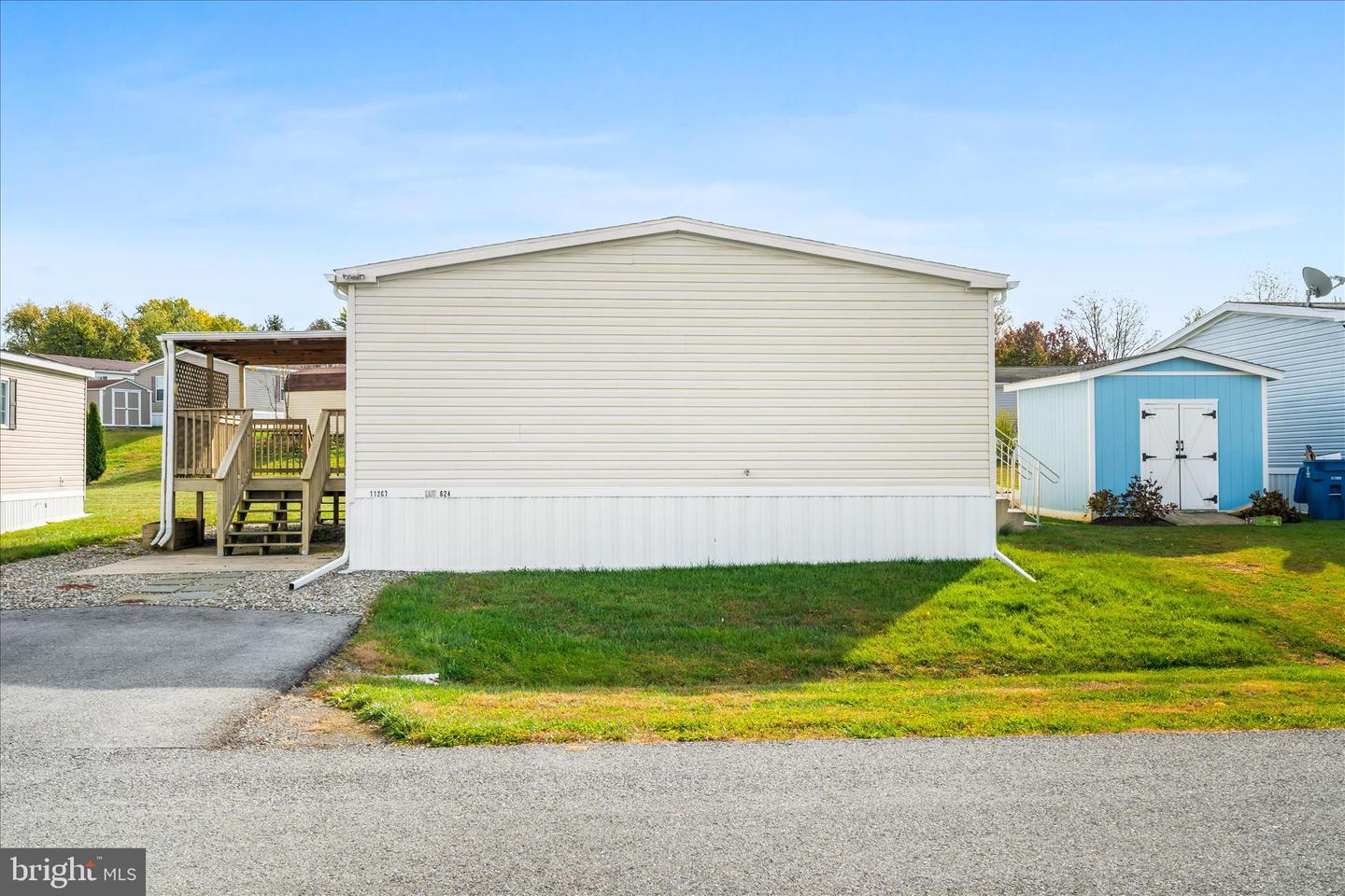 11307 Hawthorne Ct Property Photo 7