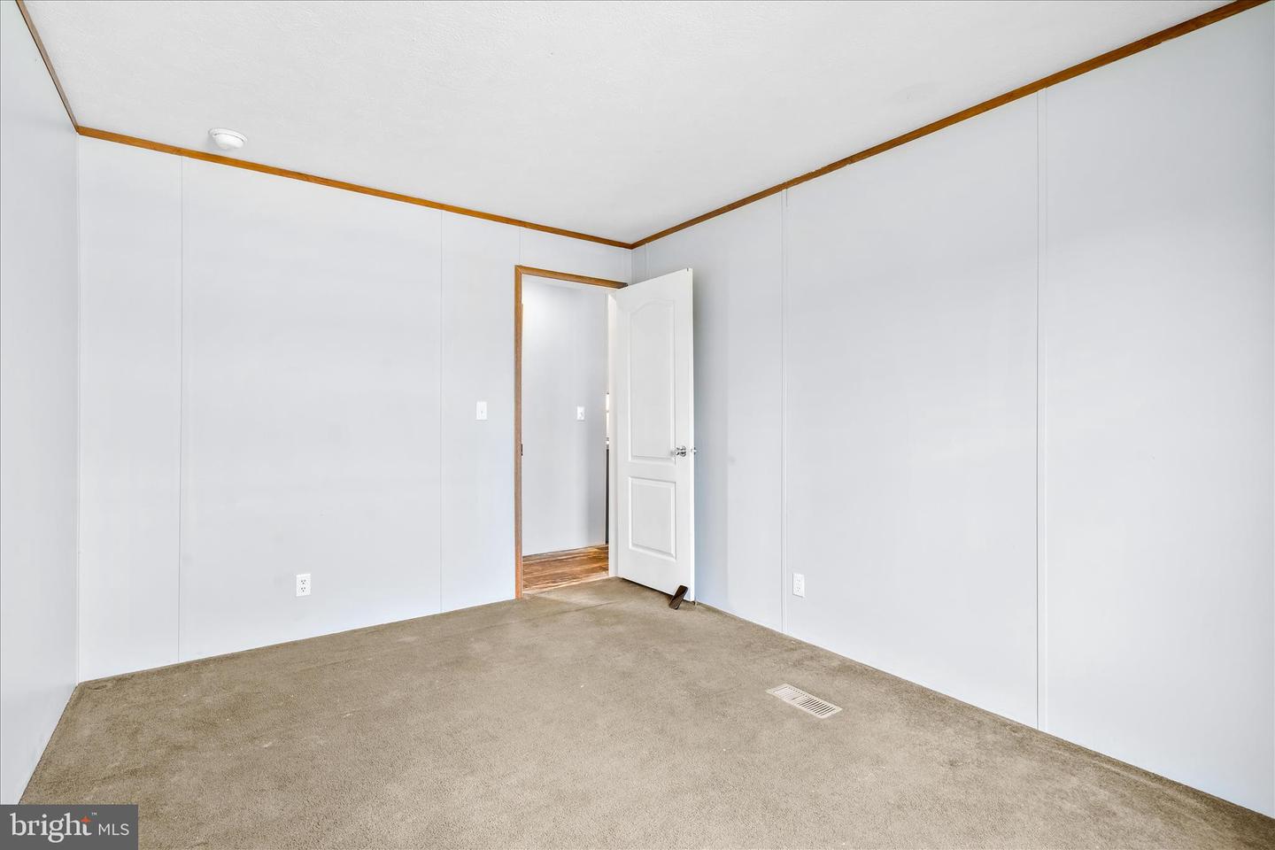 11307 Hawthorne Ct Property Photo 25