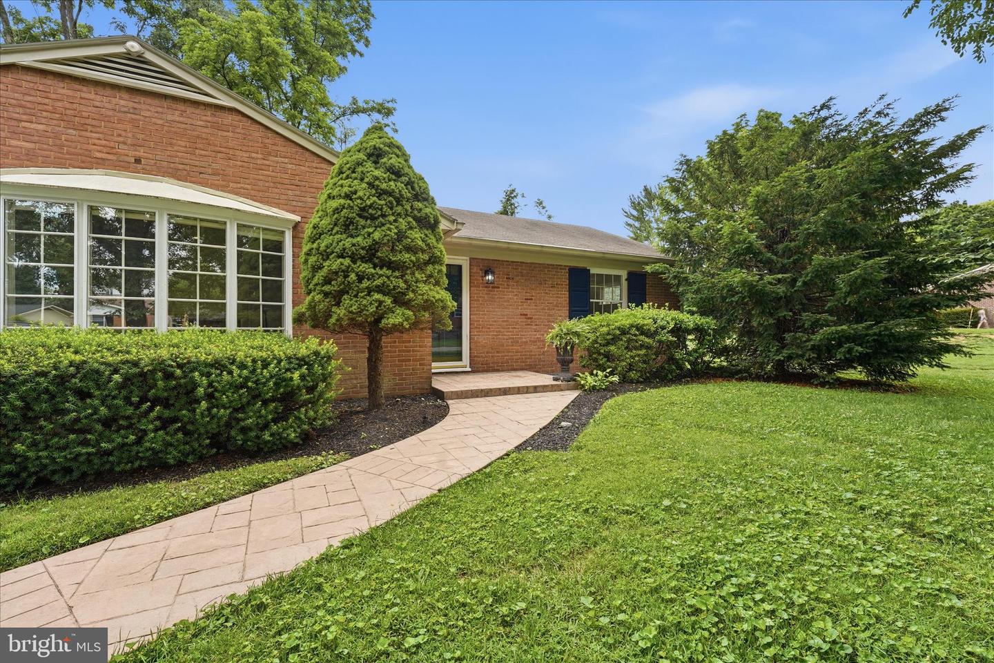 13028 Woodburn Dr Property Photo 4