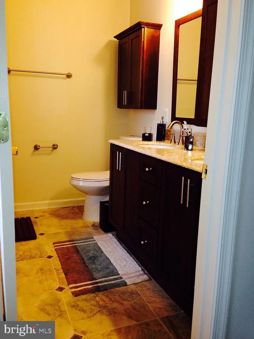 10329 Lantern Ln Property Photo 11