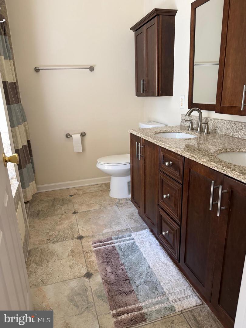 10329 Lantern Ln Property Photo 20
