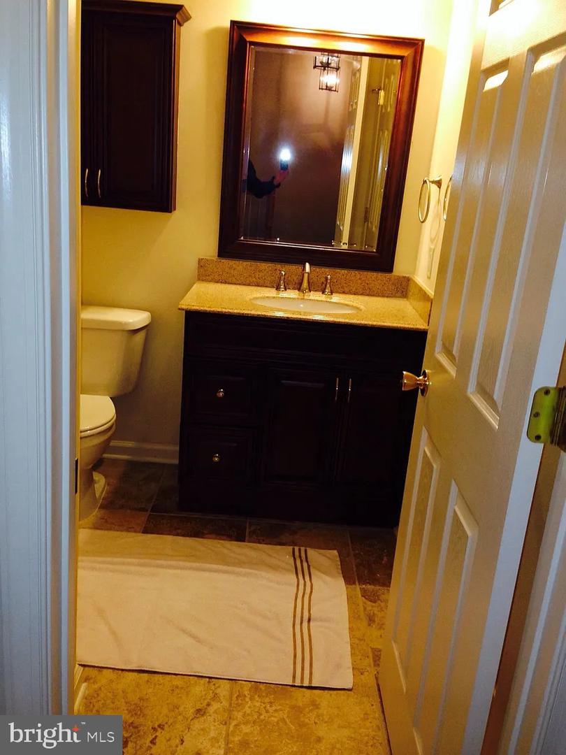10329 Lantern Ln Property Photo 28