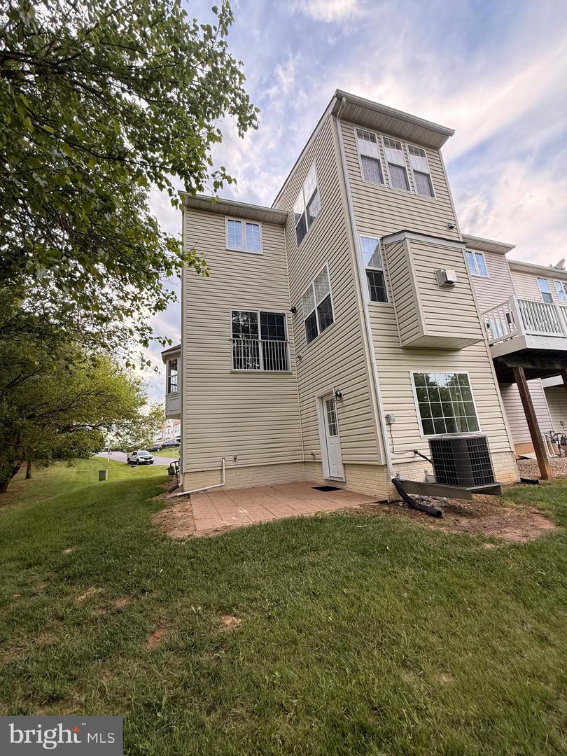 10329 Lantern Ln Property Photo 35