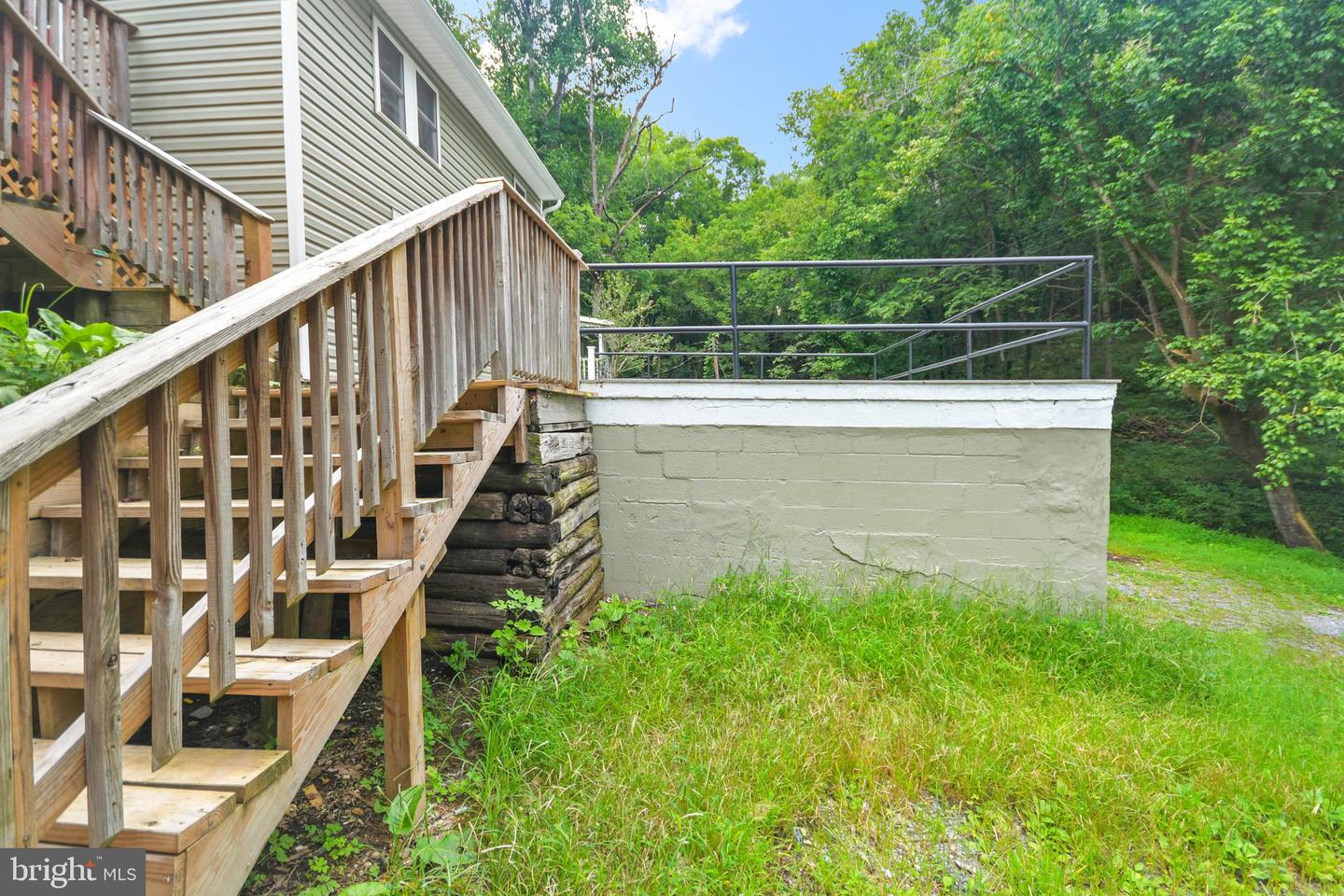 17414 Millers Sawmill Rd Property Photo 4