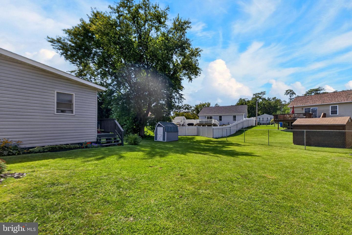 1048 Hampton Circle Property Photo 6