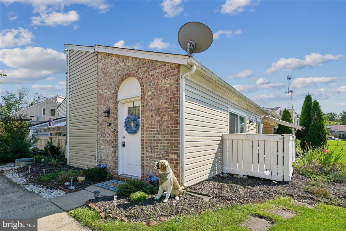1538 Kensington Dr Property Photo 1