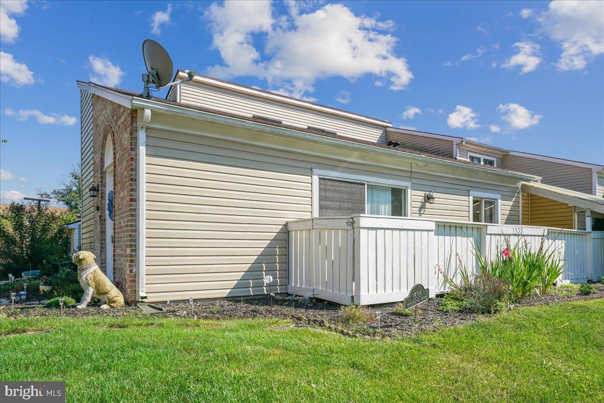 1538 Kensington Dr Property Photo 4