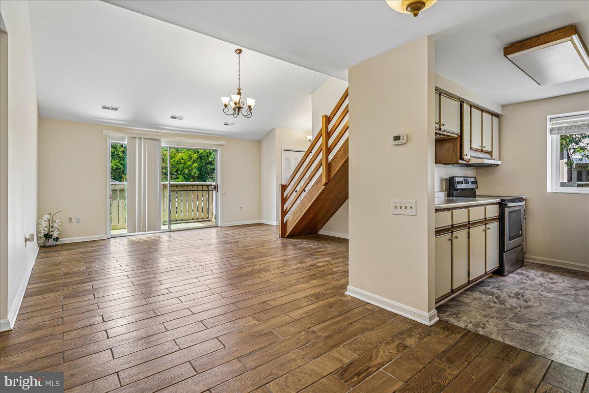 1538 Kensington Dr Property Photo 14