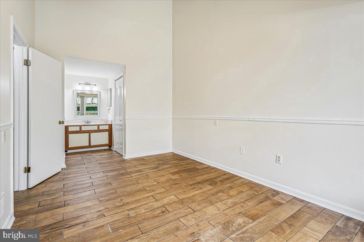 1538 Kensington Dr Property Photo 25