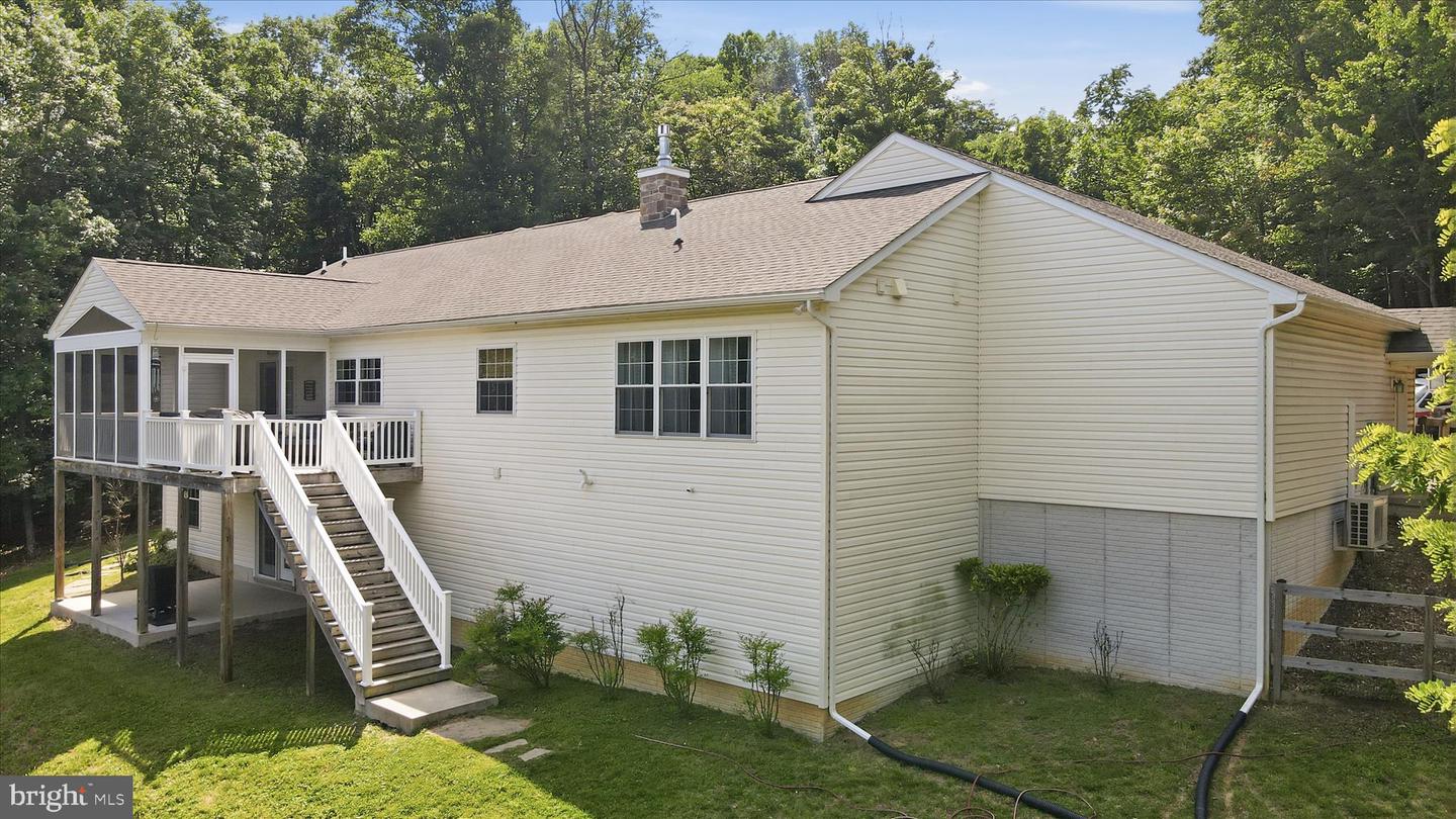3310 Hawks Hill Ln Property Photo 14