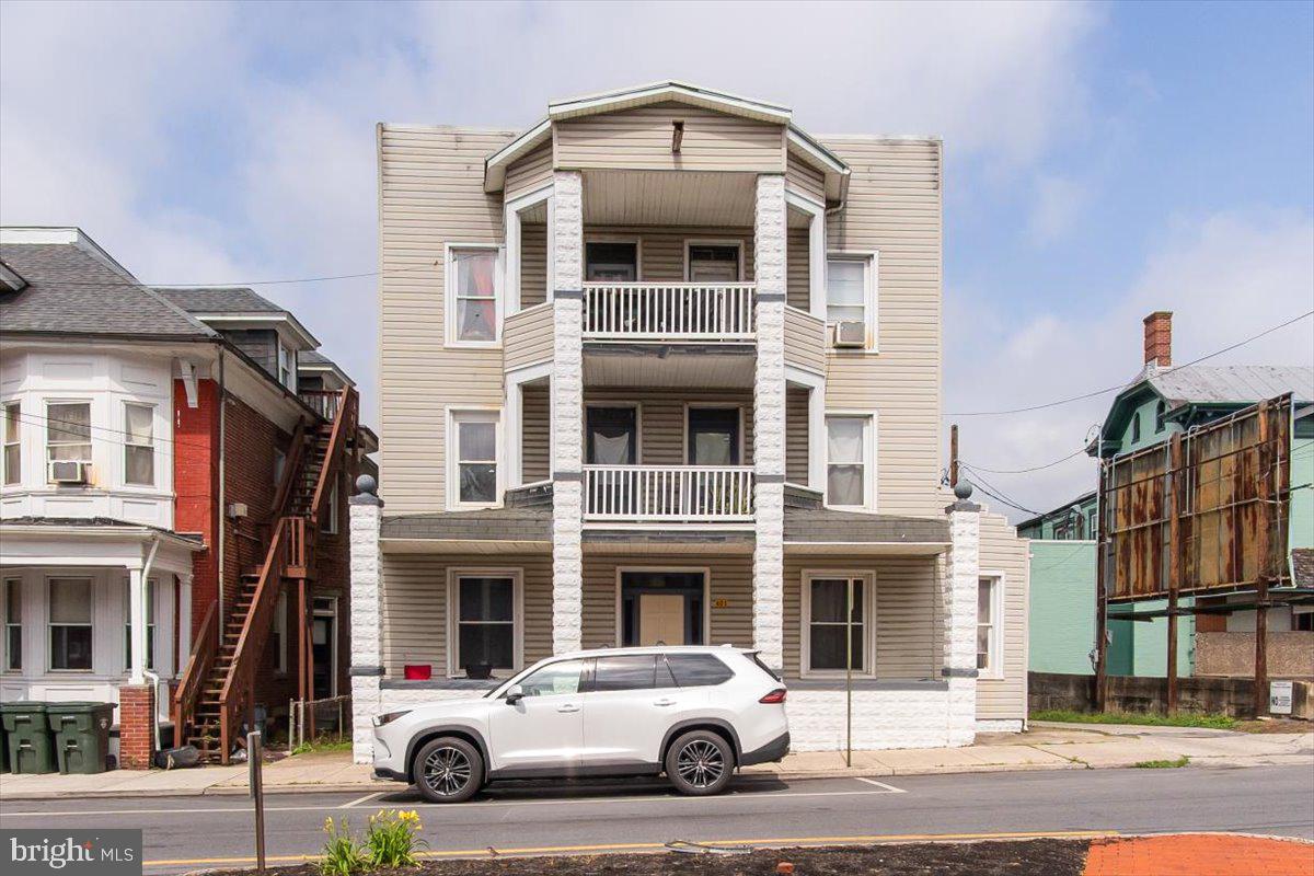 401 S Potomac St Property Photo 14