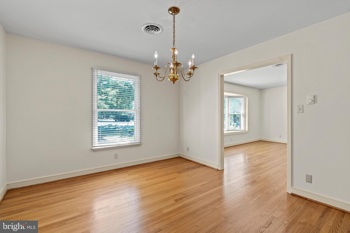 1916 Applewood Cir Property Photo 17