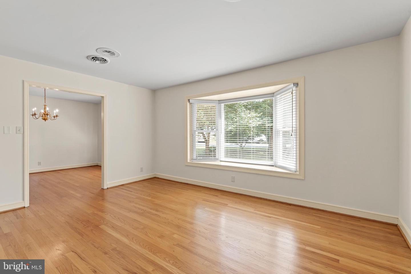 1916 Applewood Cir Property Photo 19