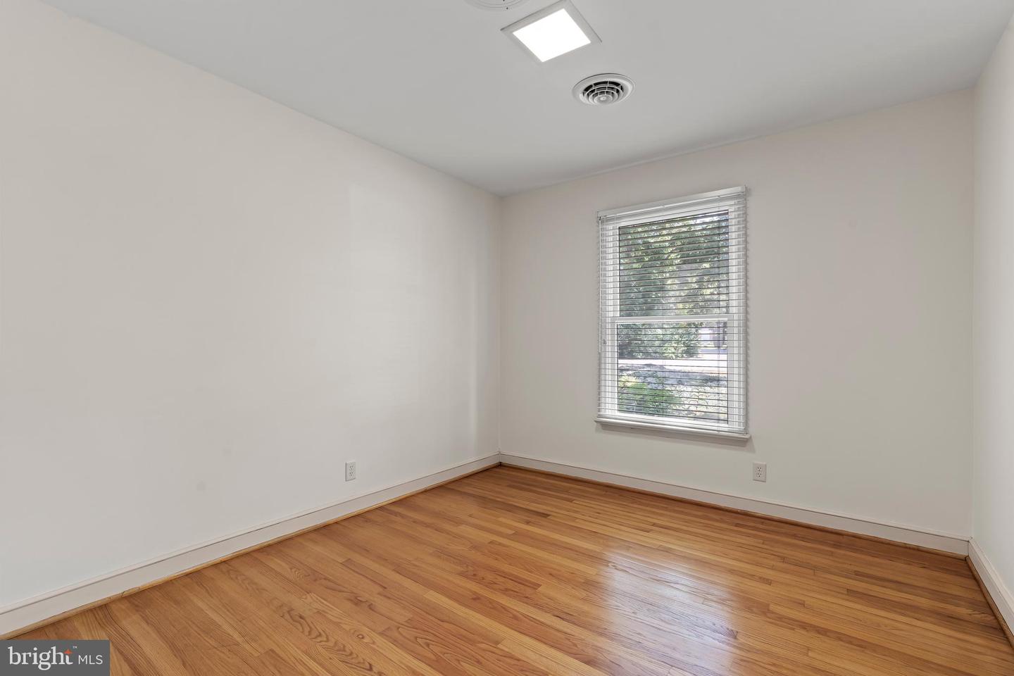 1916 Applewood Cir Property Photo 22