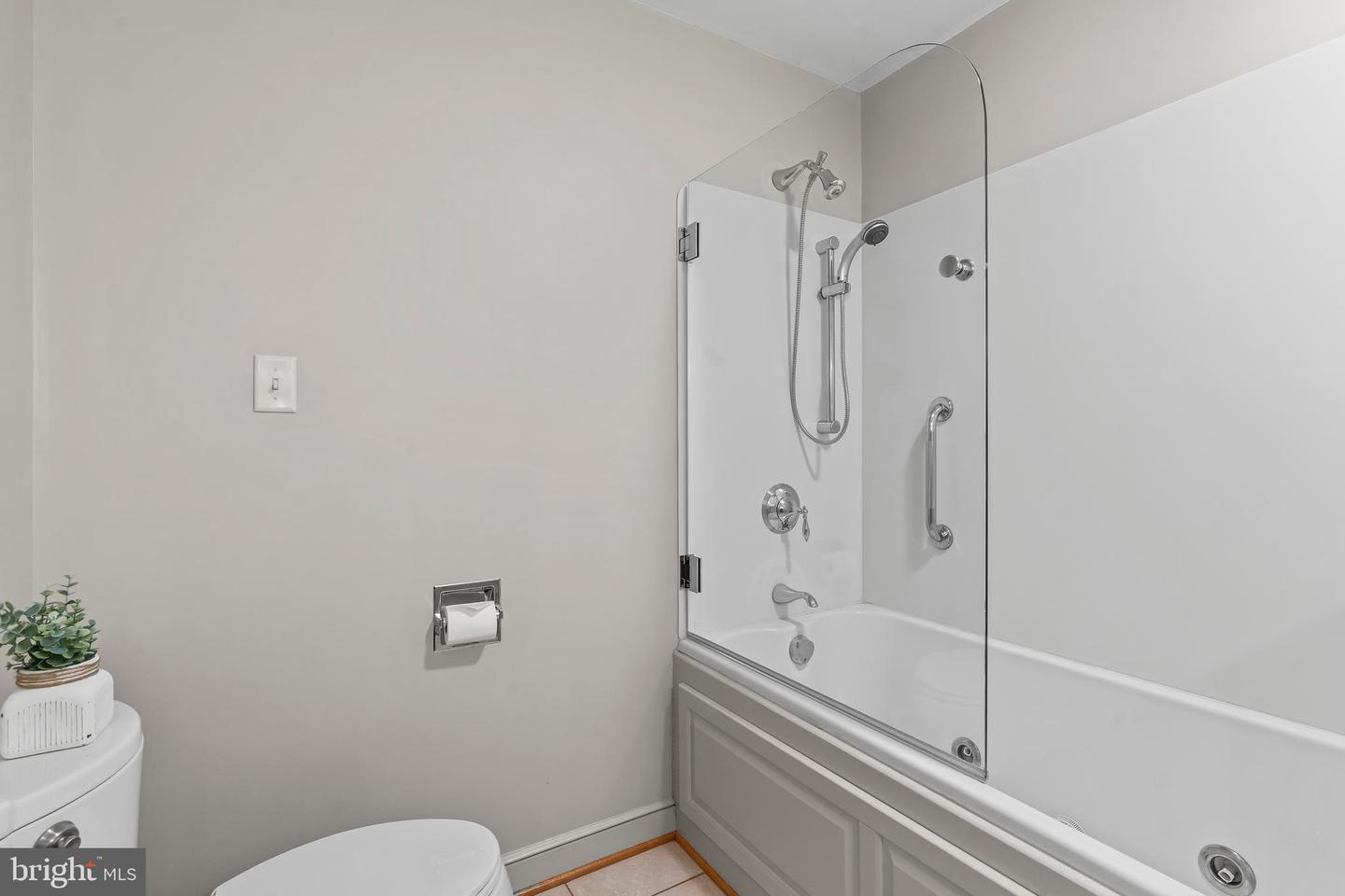 1916 Applewood Cir Property Photo 27