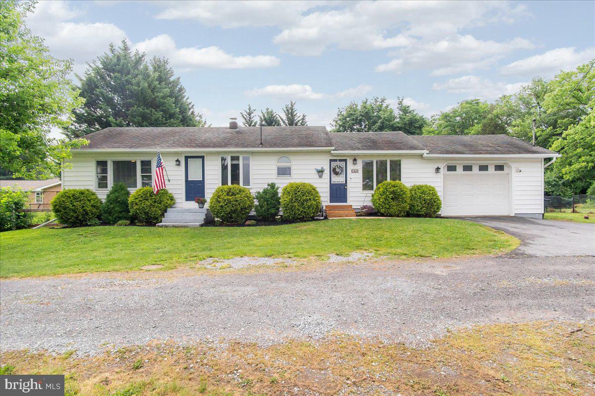 10703 Yvonne Ln Property Photo 1