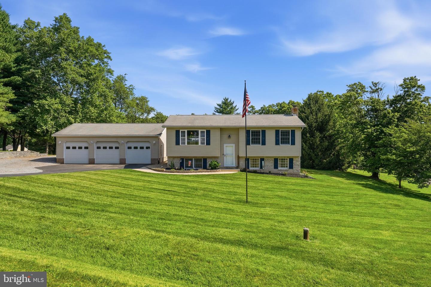 19632 COOL HOLLOW WAY